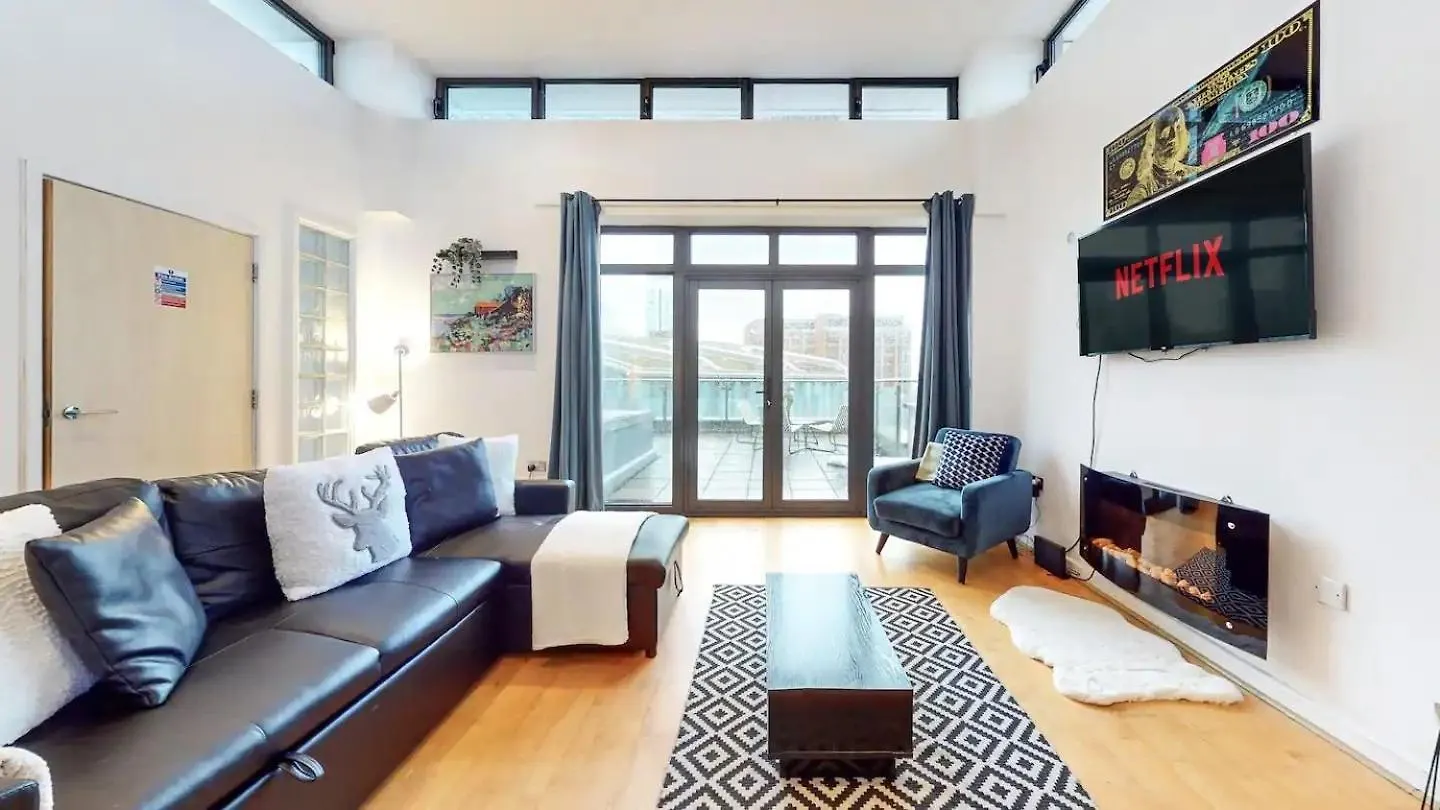 Central Cardiff Lux Penthouse W/Roof Terrace 0*,